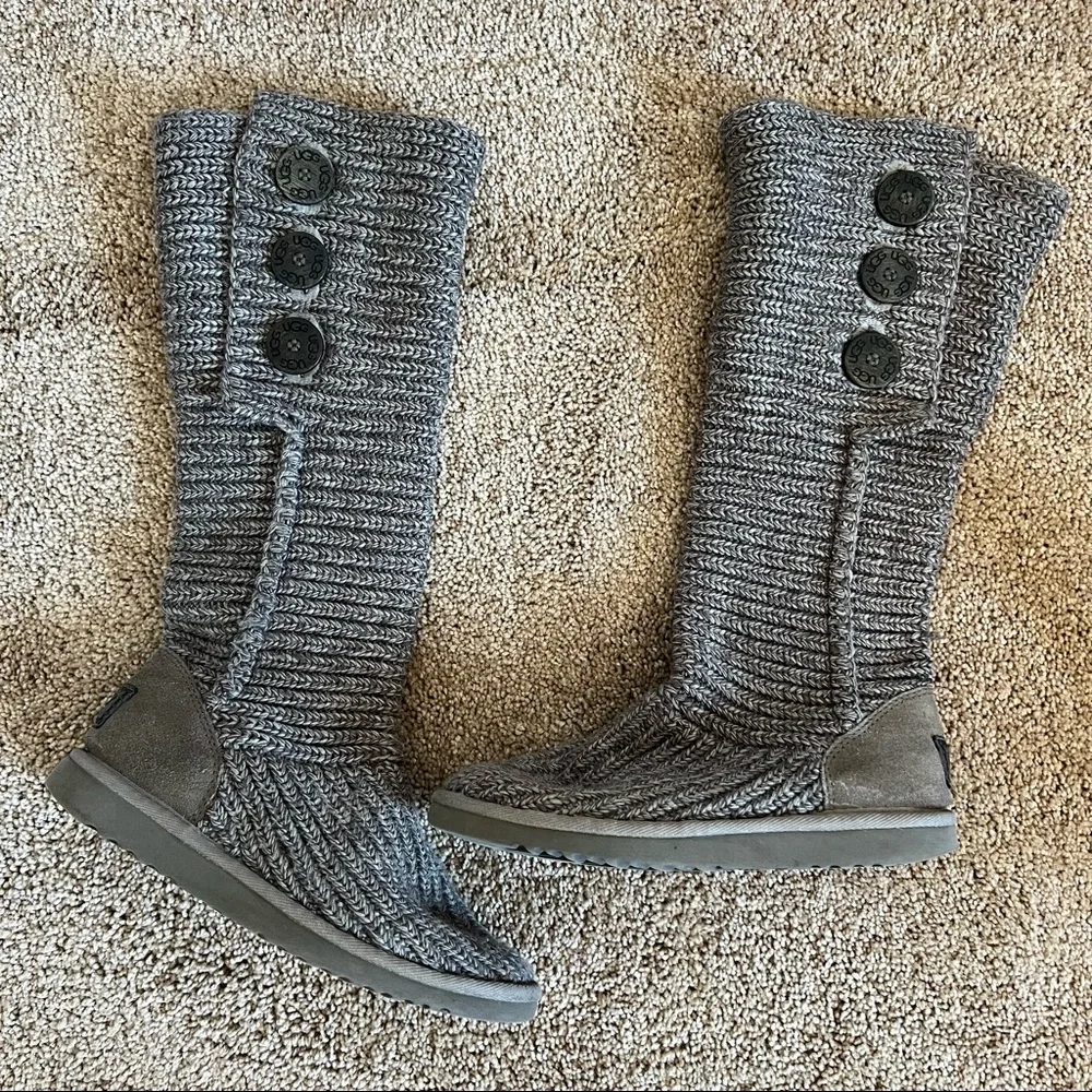 Ugg Gray Classic Cardy boots